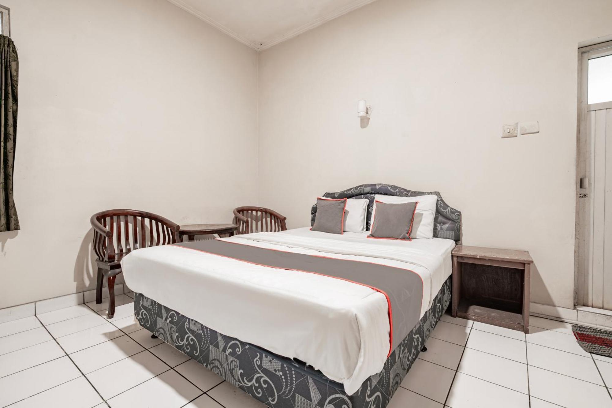 Collection O Hotel Sanira Μπαντούνγκ Εξωτερικό φωτογραφία