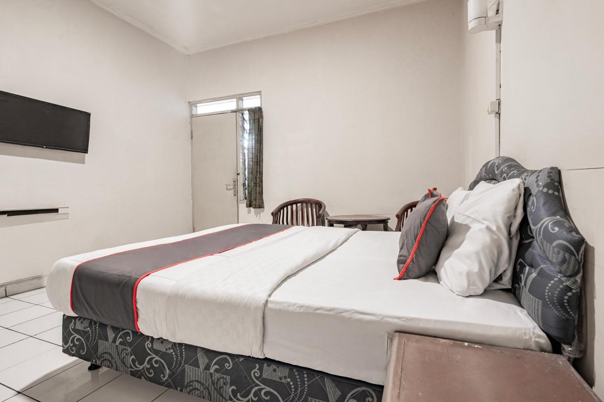Collection O Hotel Sanira Μπαντούνγκ Εξωτερικό φωτογραφία