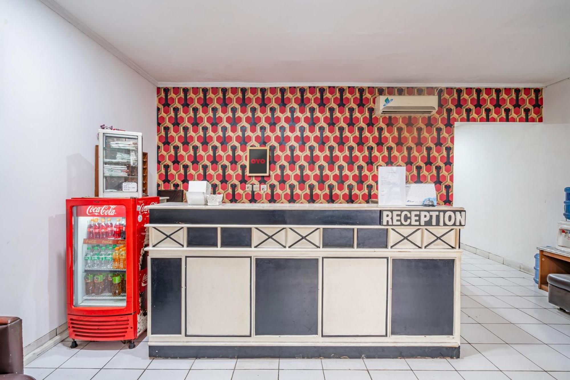 Collection O Hotel Sanira Μπαντούνγκ Εξωτερικό φωτογραφία