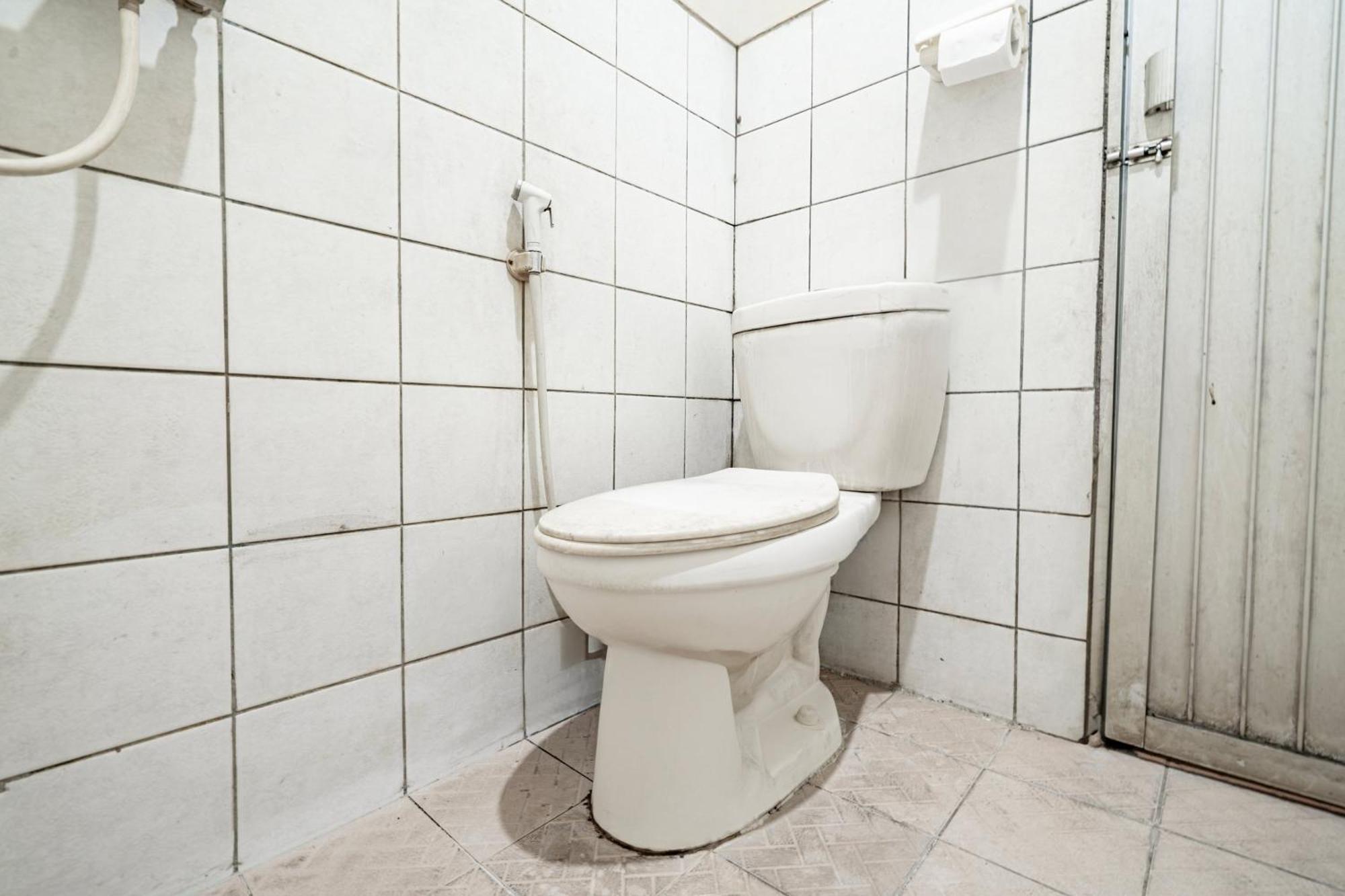 Collection O Hotel Sanira Μπαντούνγκ Εξωτερικό φωτογραφία