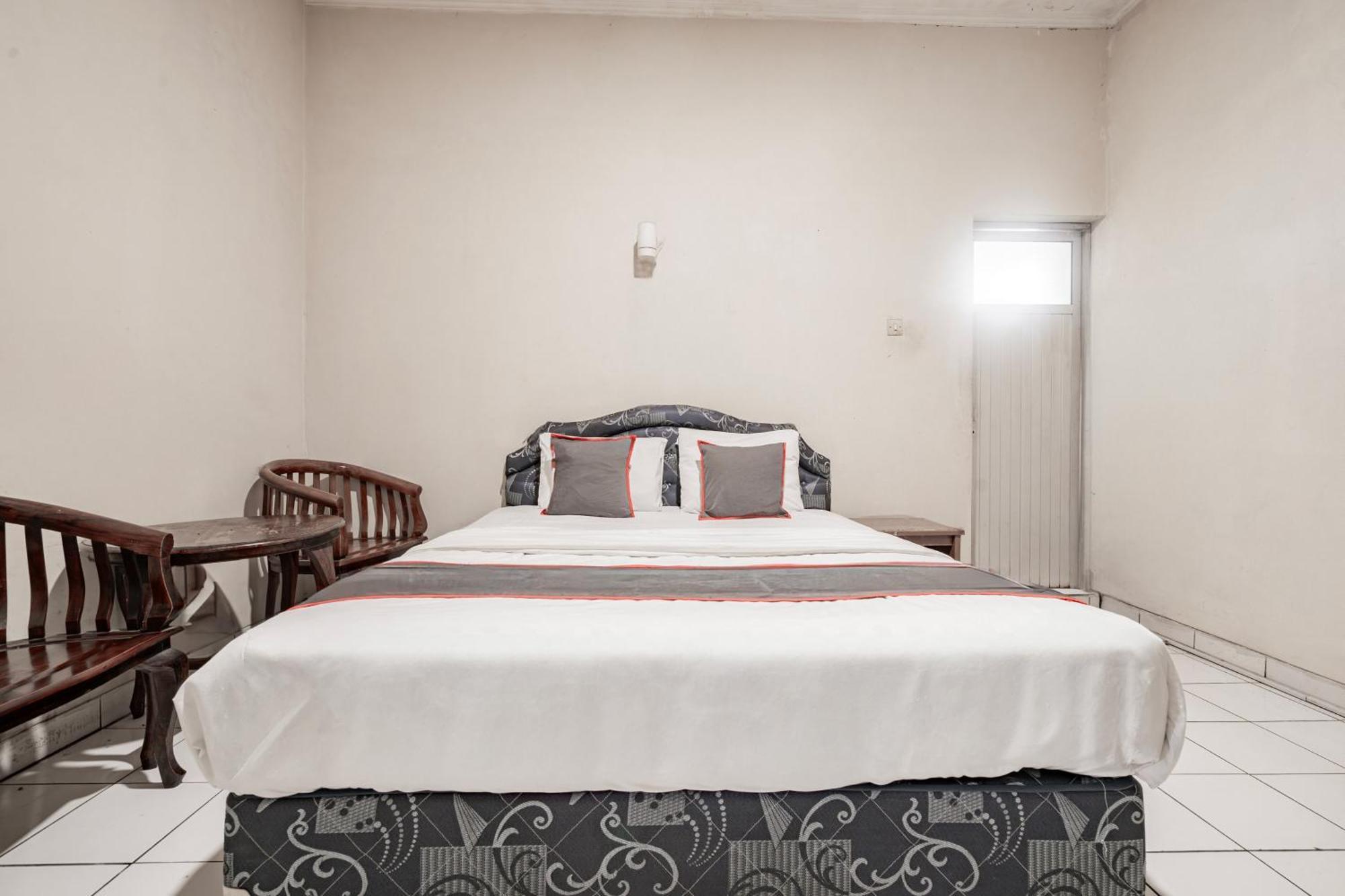Collection O Hotel Sanira Μπαντούνγκ Εξωτερικό φωτογραφία
