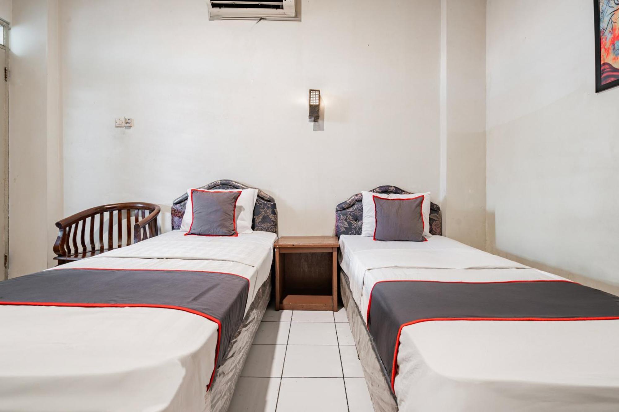 Collection O Hotel Sanira Μπαντούνγκ Εξωτερικό φωτογραφία