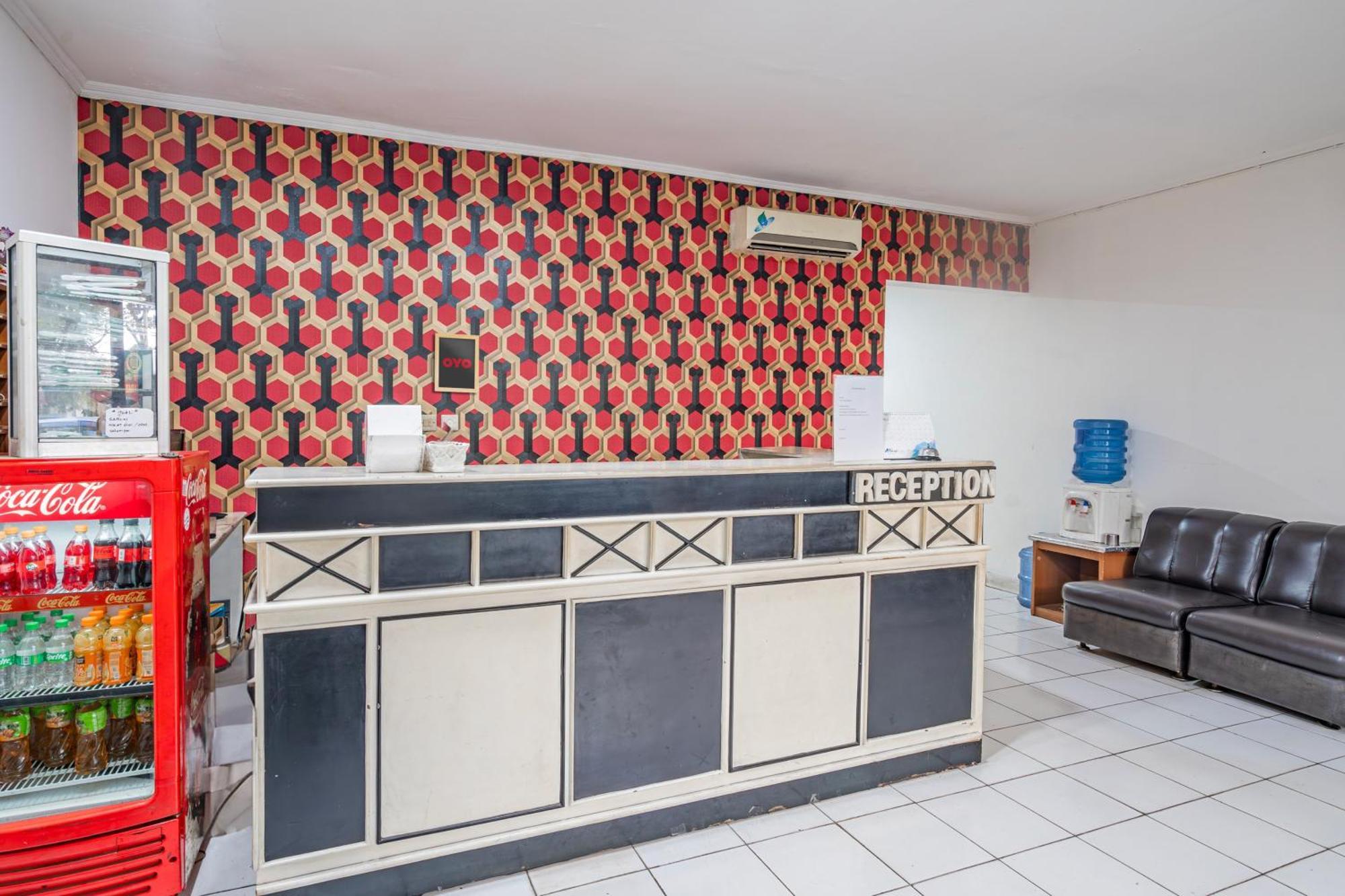 Collection O Hotel Sanira Μπαντούνγκ Εξωτερικό φωτογραφία
