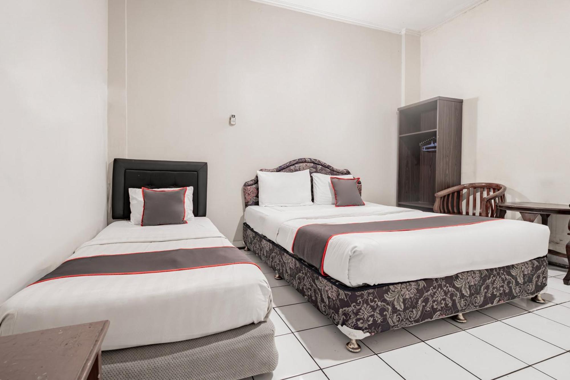 Collection O Hotel Sanira Μπαντούνγκ Εξωτερικό φωτογραφία